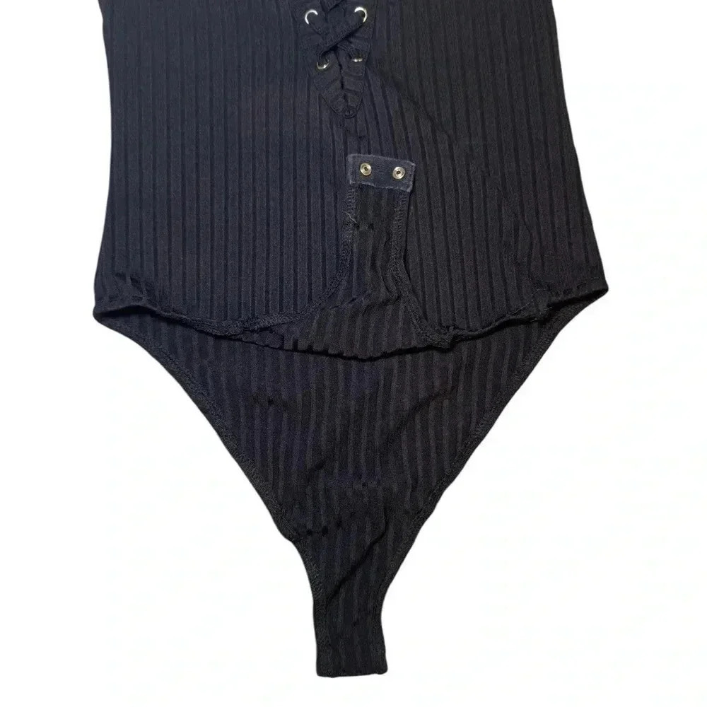 Black Ribboned Lace Up Detail Short Sleeve Bodysuit , Size medium - Picture 3 of 7